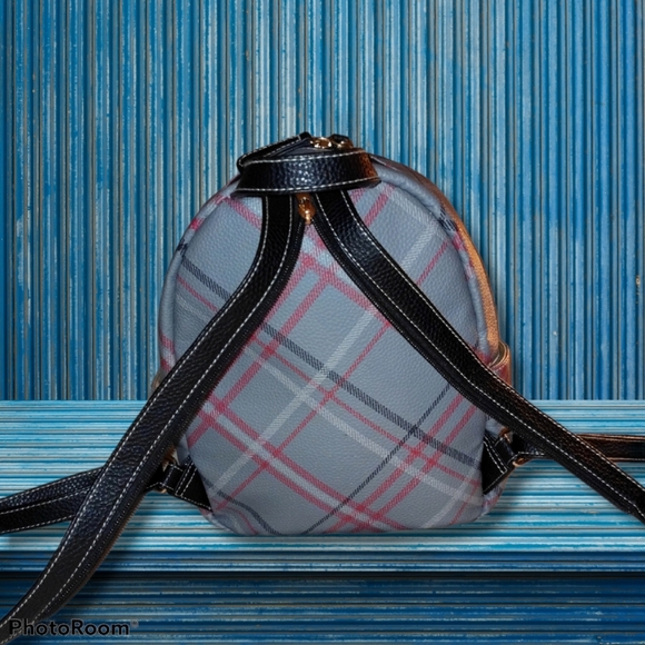 Mini Back pack shoulder sling pack NWOT - Picture 3 of 6